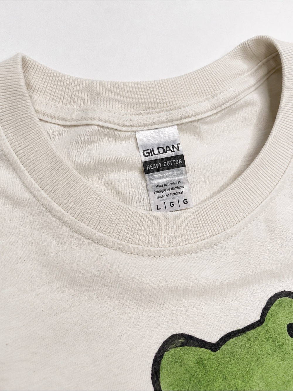 Gildan Cream Tee with Green Frog Graphic - Picture 2 of 4